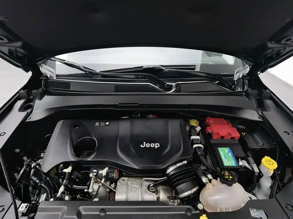 Jeep Compass — миниатюра 6