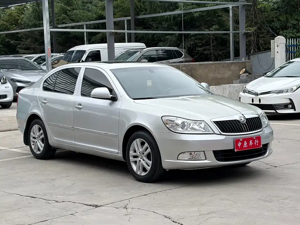 Skoda Octavia 2014 1.6L AT