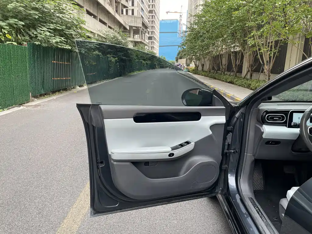 Leapmotor Leapmotor C01 — миниатюра 13