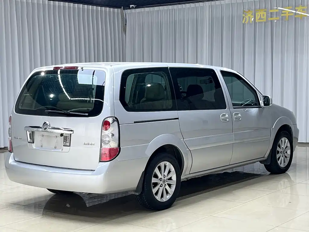 Buick GL8 2012 2.4L BASE Comfort