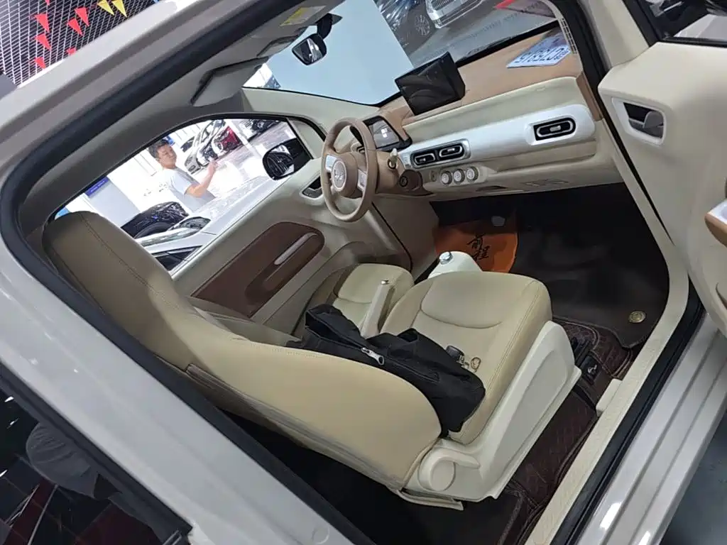 Wuling MINIEV — миниатюра 25