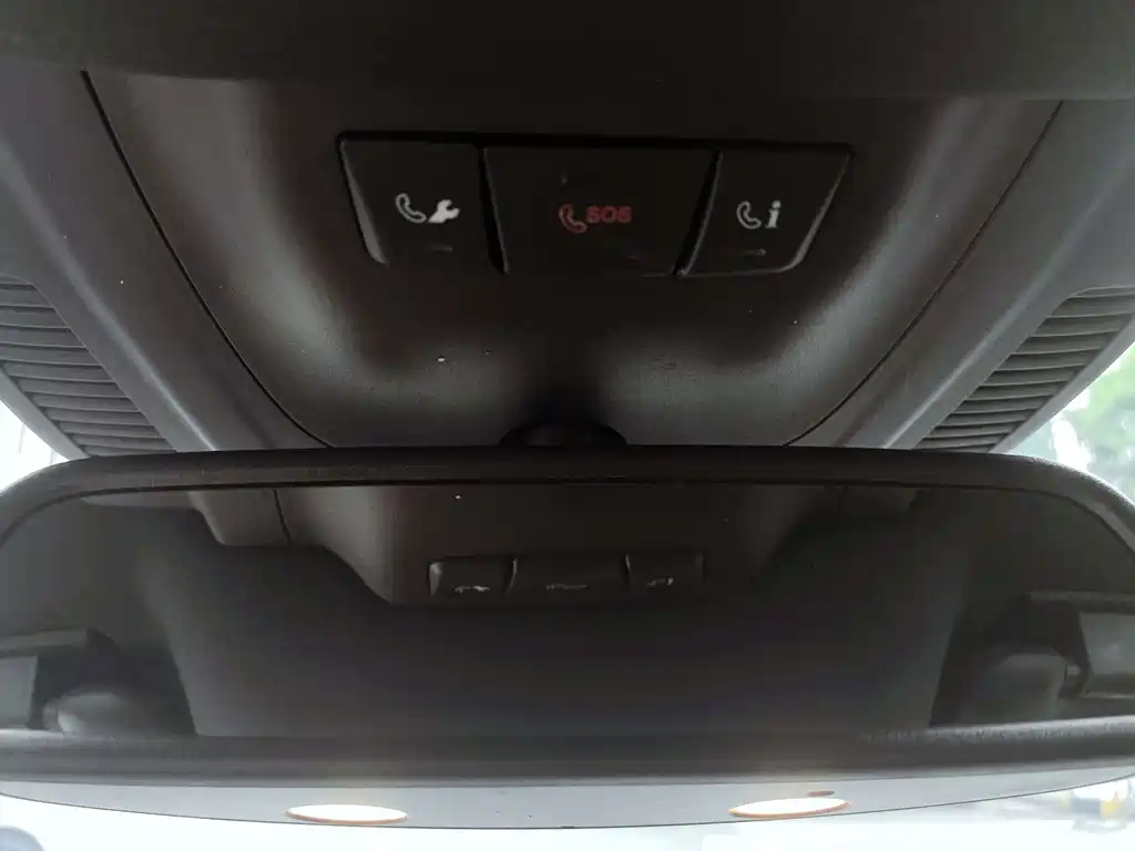 Mercedes-Benz GLE (Import) — миниатюра 22