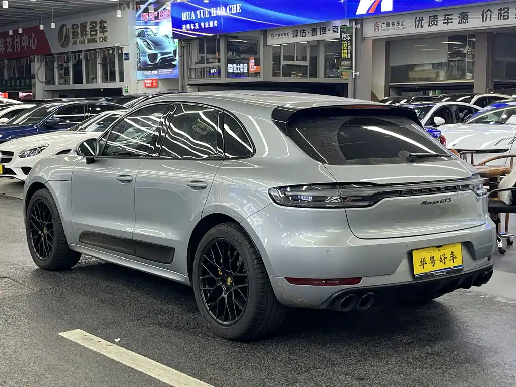 Porsche Macan — миниатюра 4
