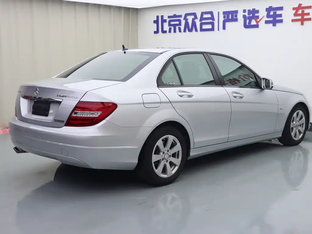 Mercedes-Benz C-Class — миниатюра 24