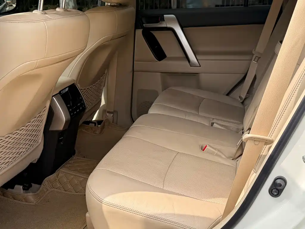 Toyota Prado — миниатюра 12