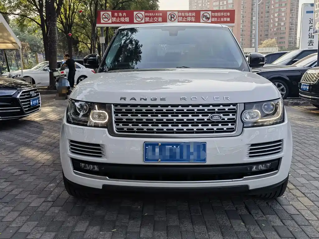 Land Rover Range Rover — миниатюра 2