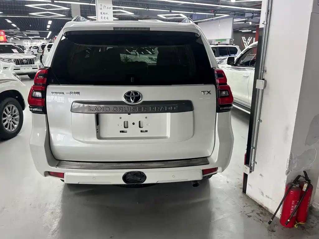 TOYOTA PRADO