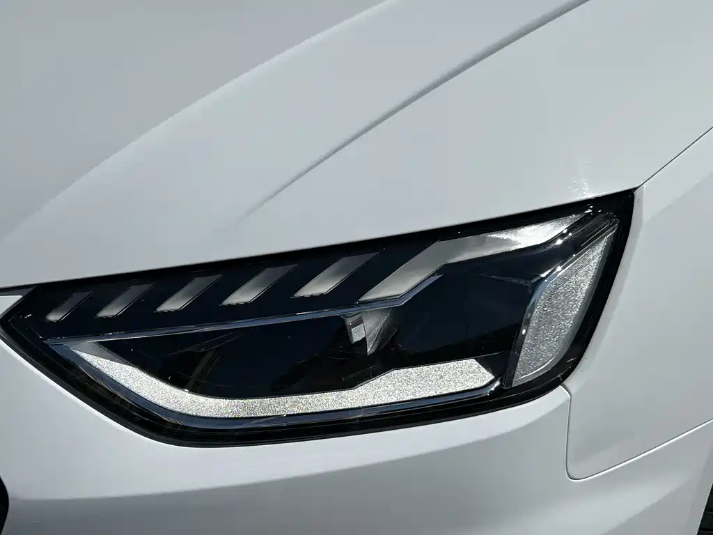 Audi A4L — миниатюра 10