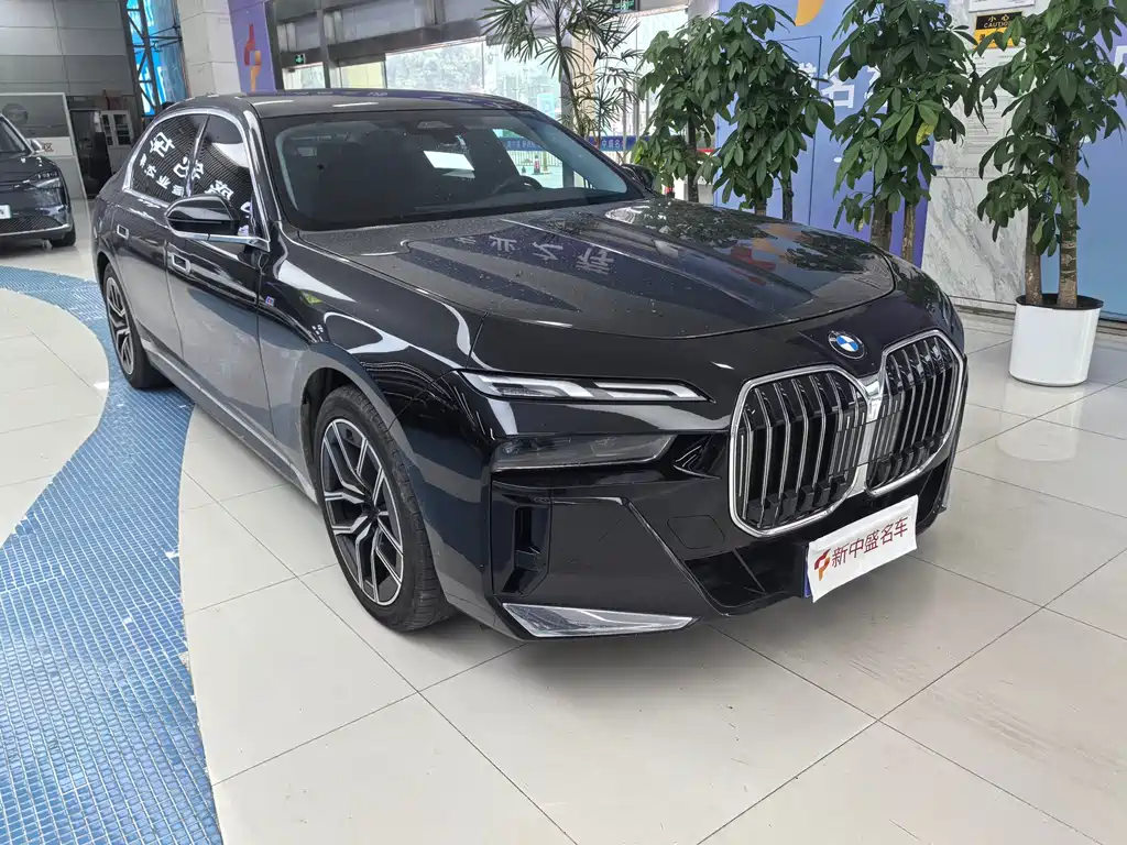 BMW 7 Series 7 2023 735Li M Sport
