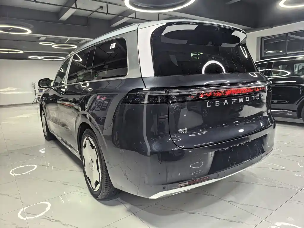 Leapmotor D19 2026 500 мест