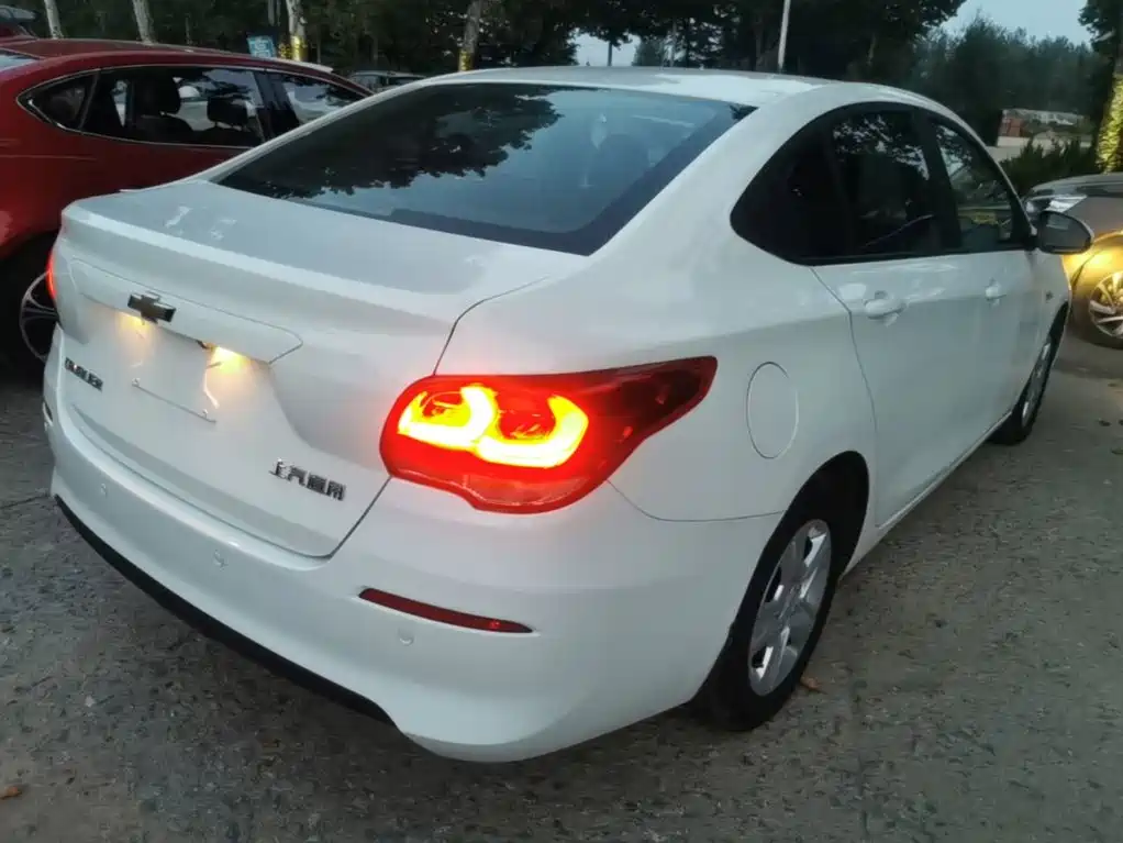 Chevrolet Cavalier — миниатюра 7