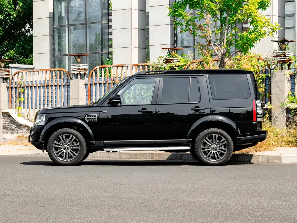 Land Rover Discovery — миниатюра 6