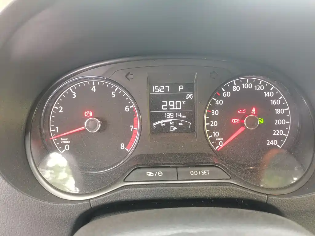 Volkswagen Polo 2018 1.5L AT