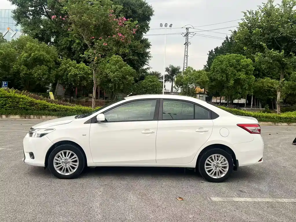 Toyota Vios — миниатюра 4