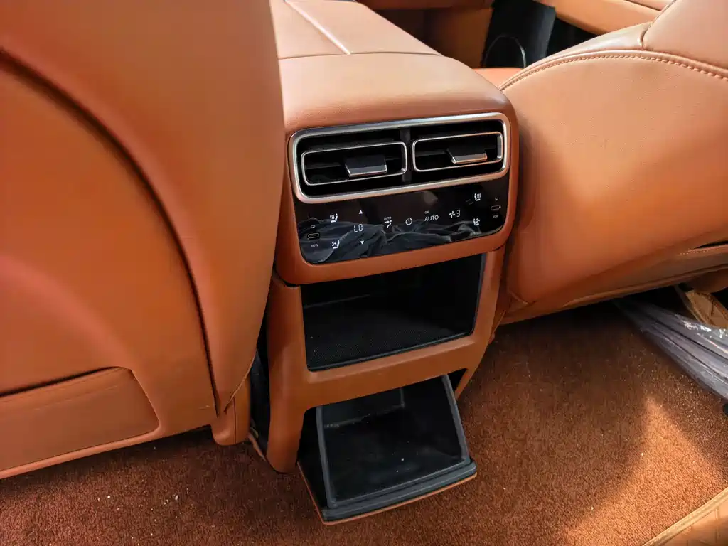 Li Auto Li L6 — миниатюра 9