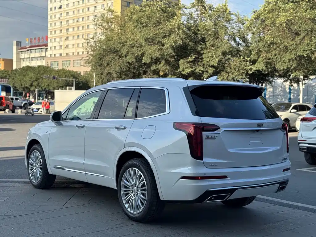 Cadillac XT6 — миниатюра 12