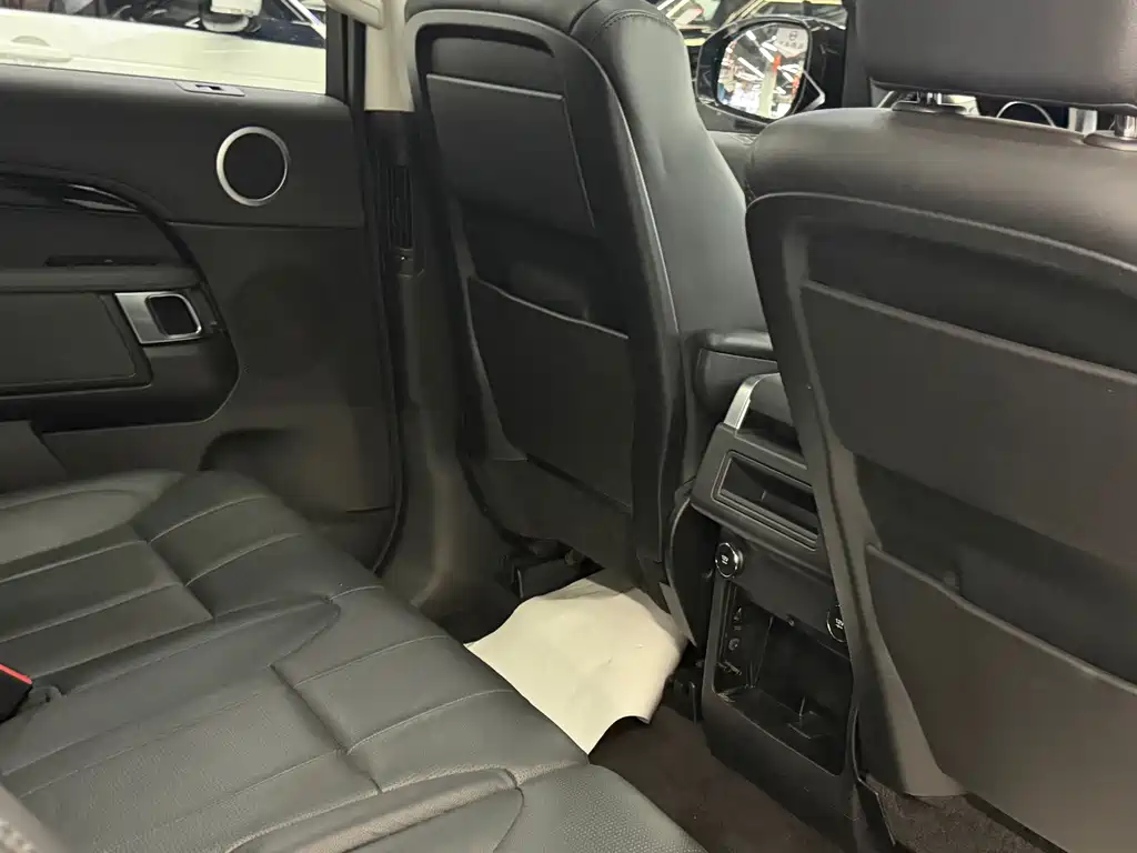 Land Rover Discovery — миниатюра 10