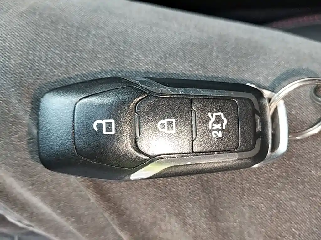 Ford Mondeo — миниатюра 9