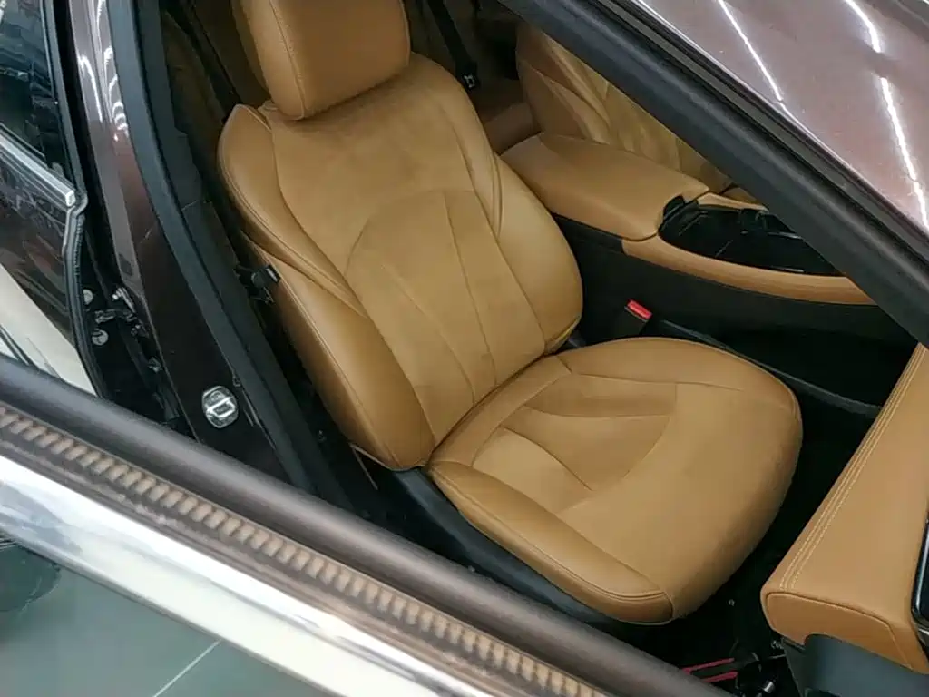 Buick LaCrosse — миниатюра 25