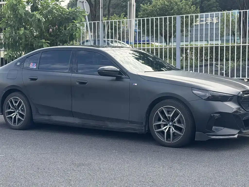 BMW i5 — миниатюра 15