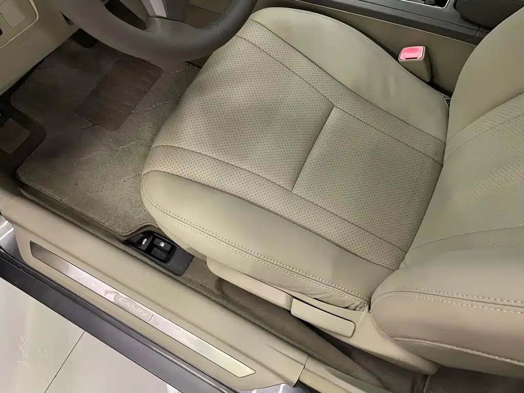 Toyota Camry — миниатюра 27