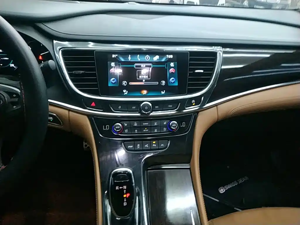 Buick LaCrosse — миниатюра 13