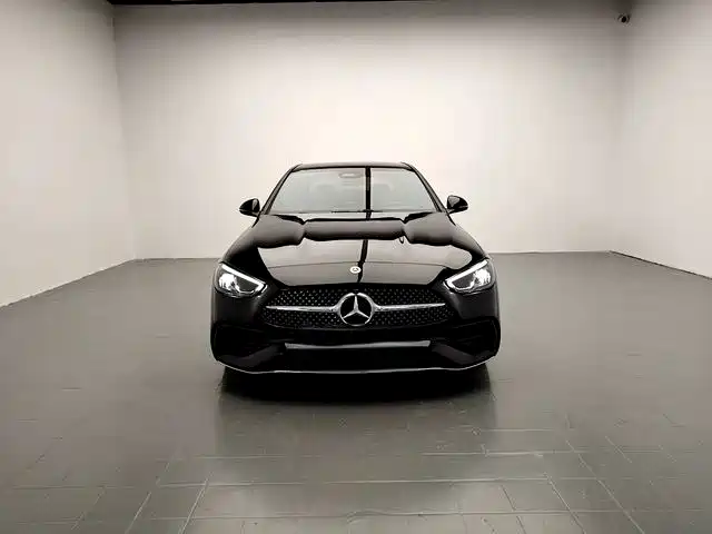 Mercedes-Benz C-Class — миниатюра 2