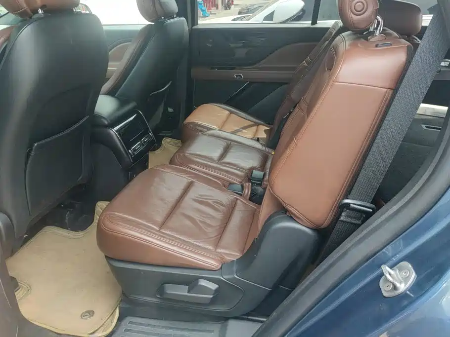 Lincoln Aviator (Import) — миниатюра 11