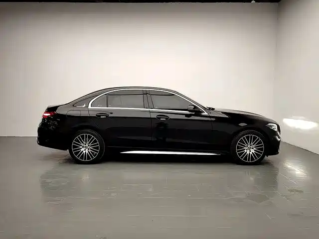 Mercedes-Benz C-Class — миниатюра 8