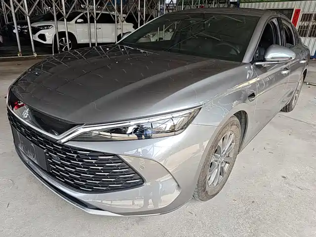 2025 BYD Qin