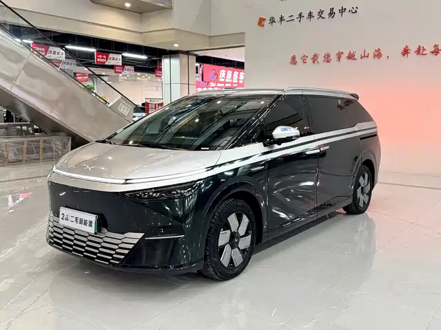 2024 Xpeng X9