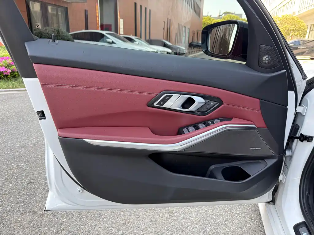 BMW 3 Series — миниатюра 19