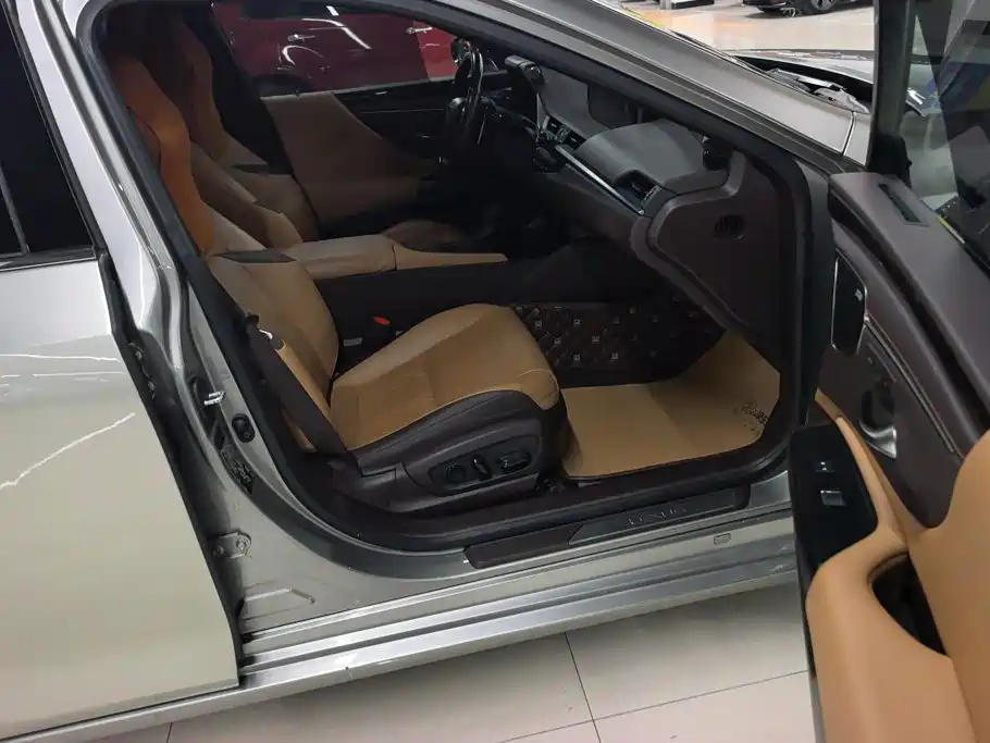 Lexus ES — миниатюра 8