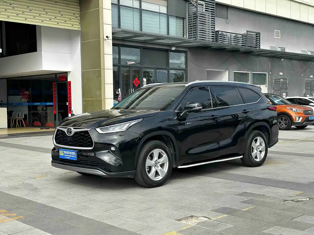 Toyota Highlander 2024 2.5L Elite 5 мест