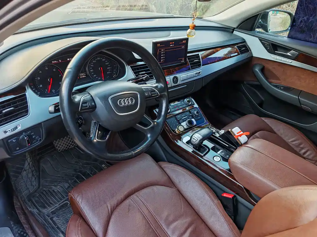 Audi A8 — миниатюра 9