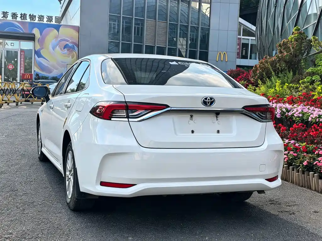 Toyota Corolla — миниатюра 10