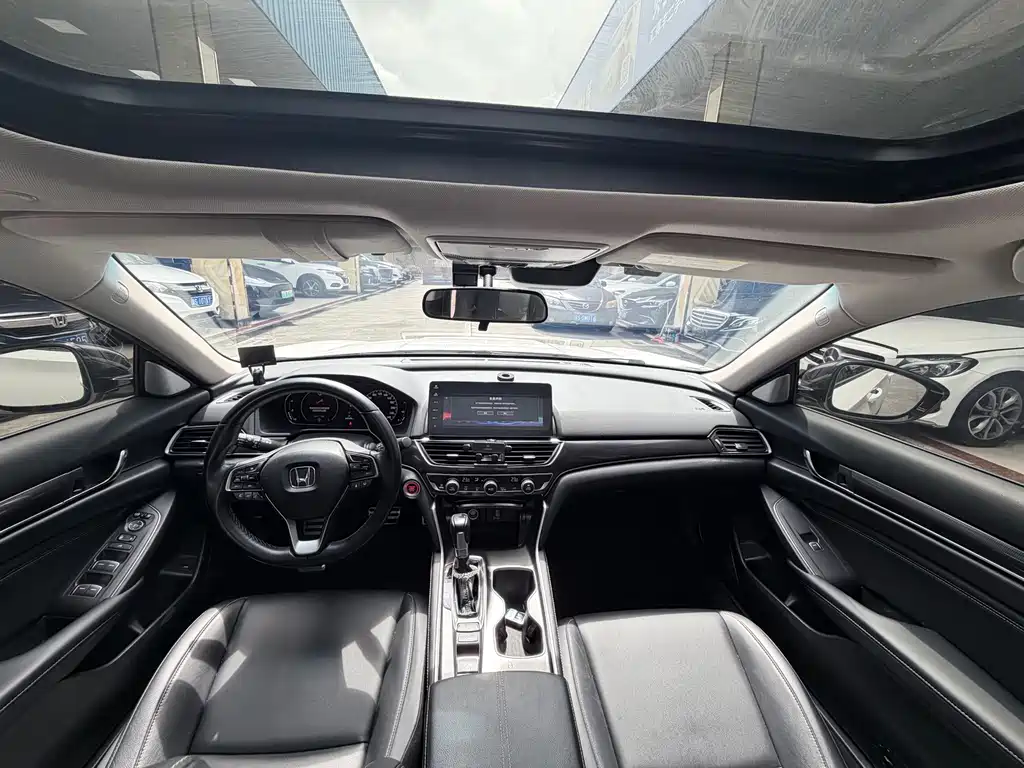 Honda Accord 2022 260TURBO Luxury
