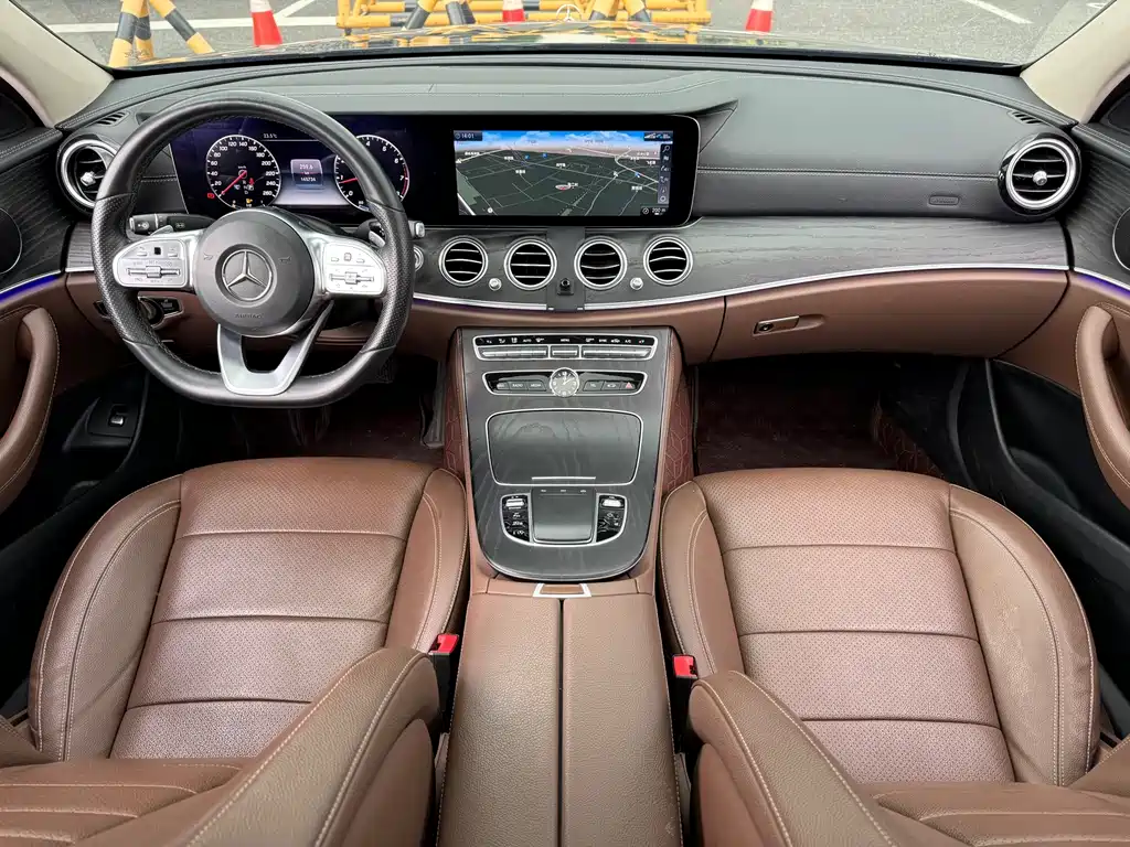 Mercedes-Benz E-Class — миниатюра 20