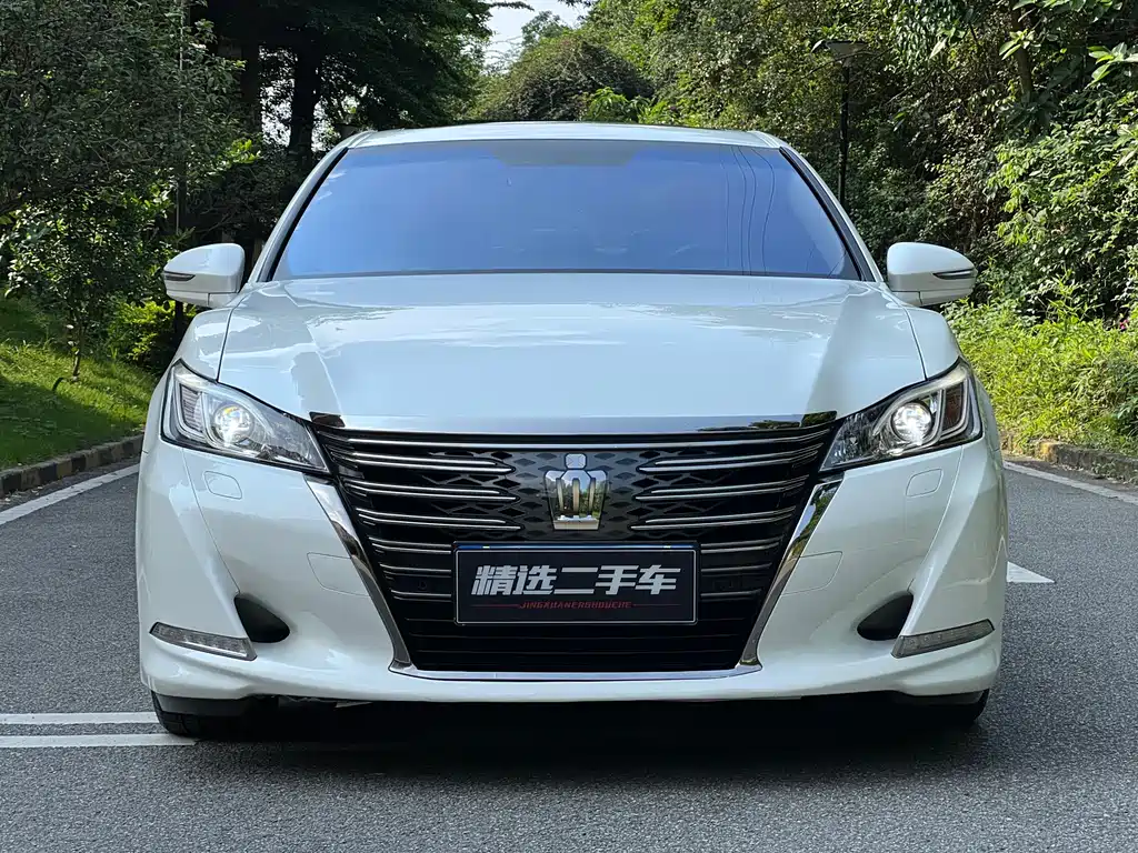 Toyota Crown 2018 2.0T Fashion