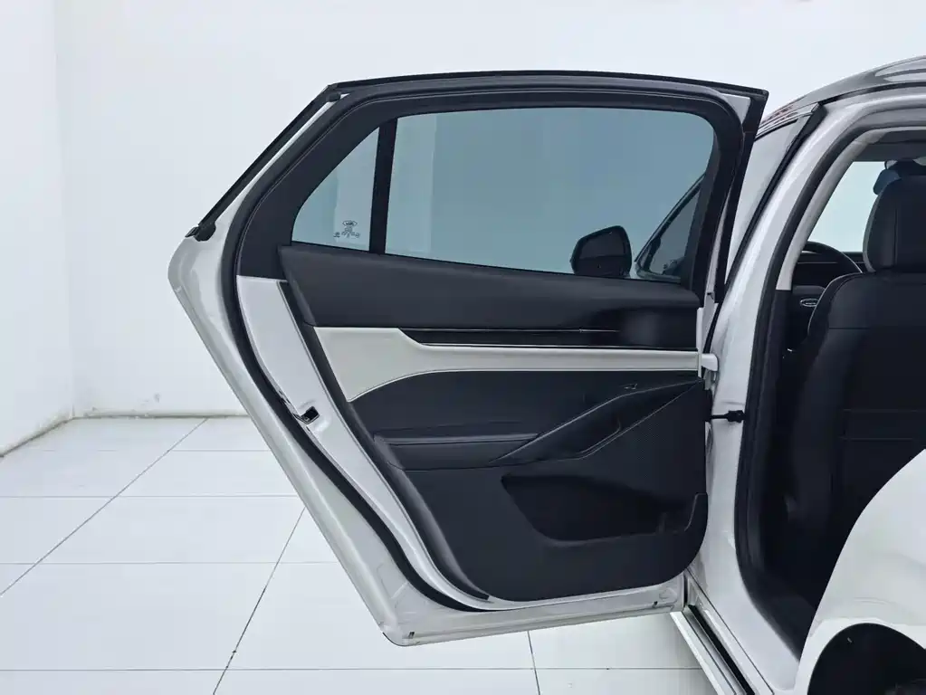Ford Mondeo — миниатюра 22