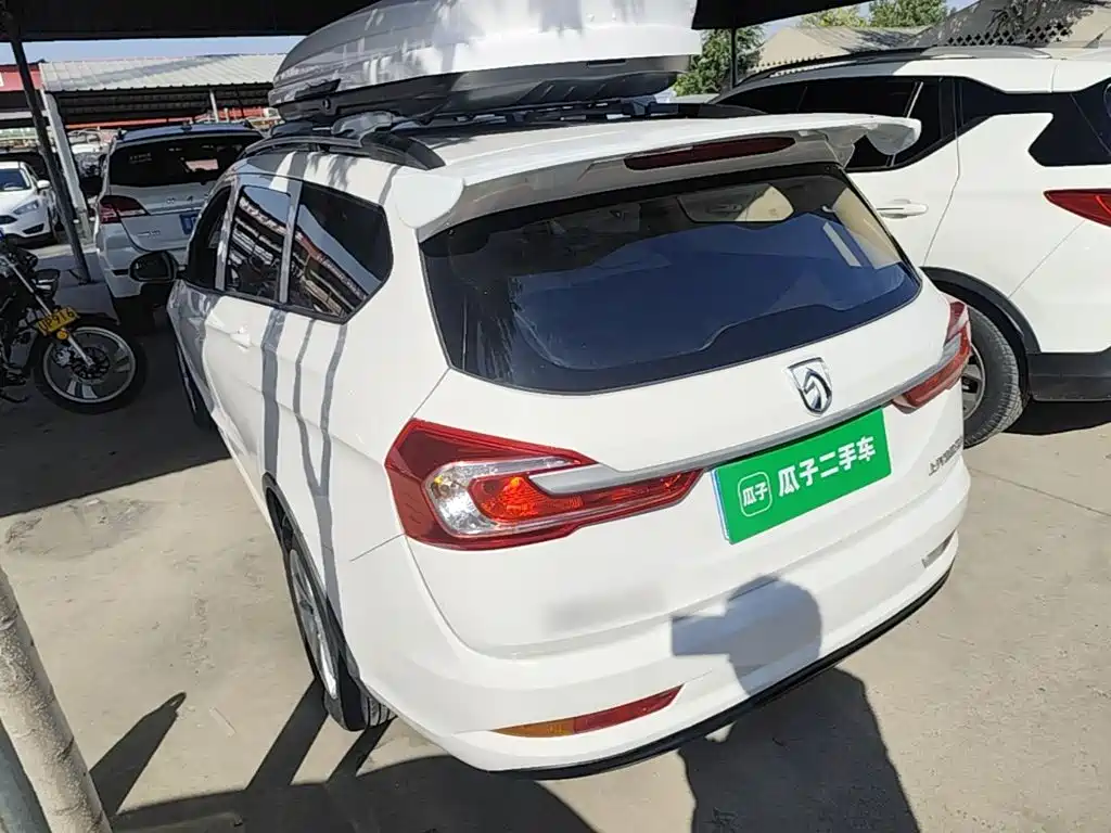 Baojun 310W — миниатюра 5