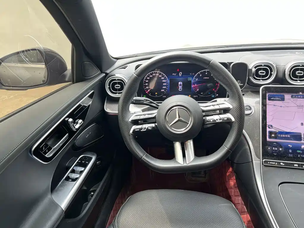 Mercedes-Benz C-Class — миниатюра 13