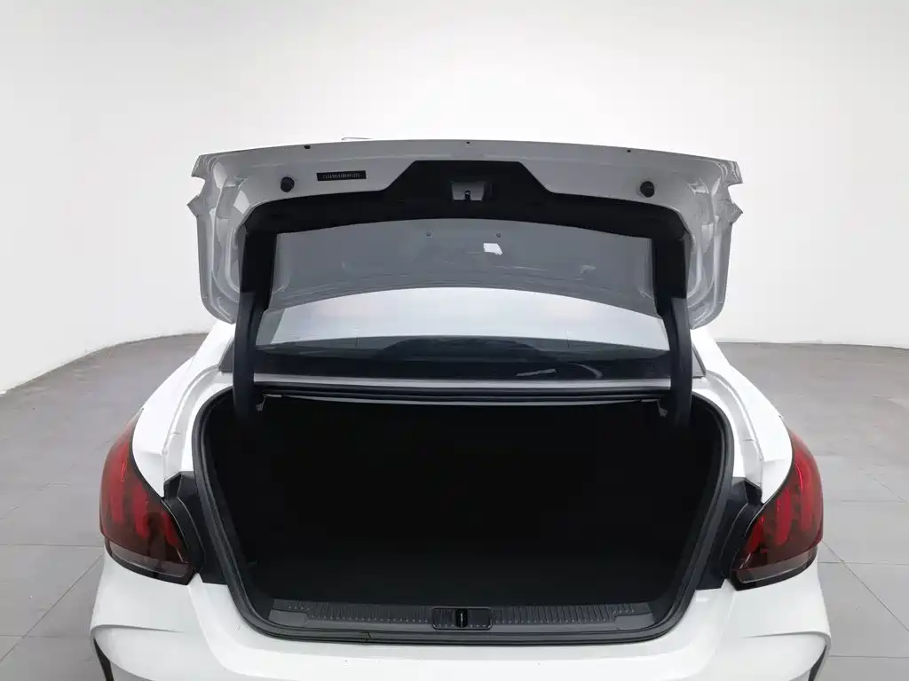 MG MG5 — миниатюра 16