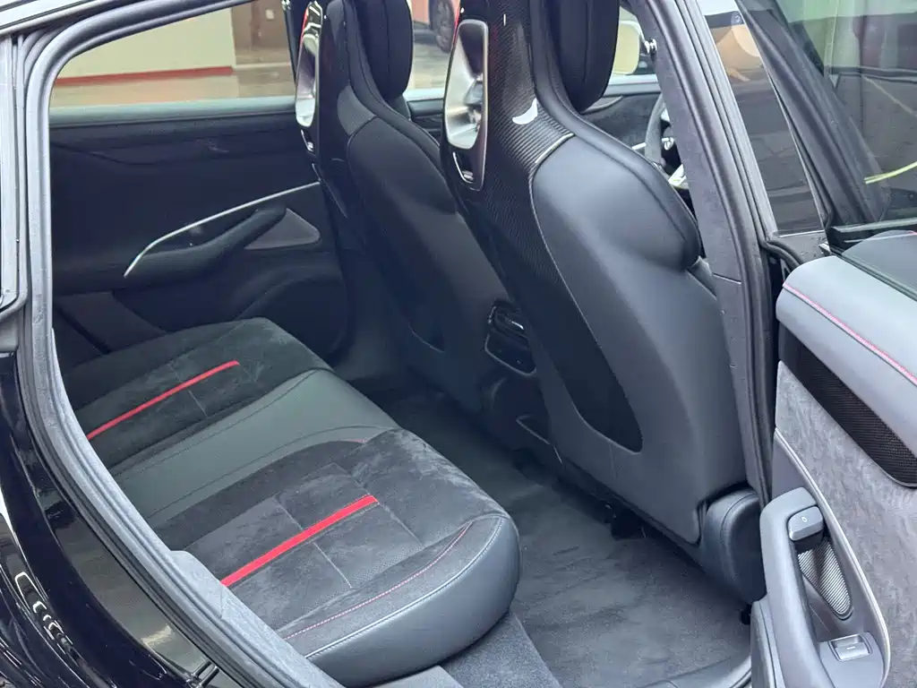 XIAOMI CAR XIAOMI SU7 ULTRA