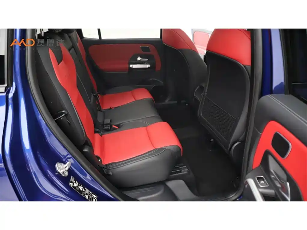 Mercedes-Benz GLB AMG — миниатюра 8