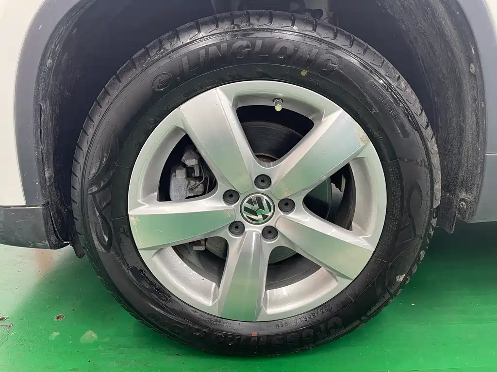 Volkswagen Tiguan — миниатюра 28
