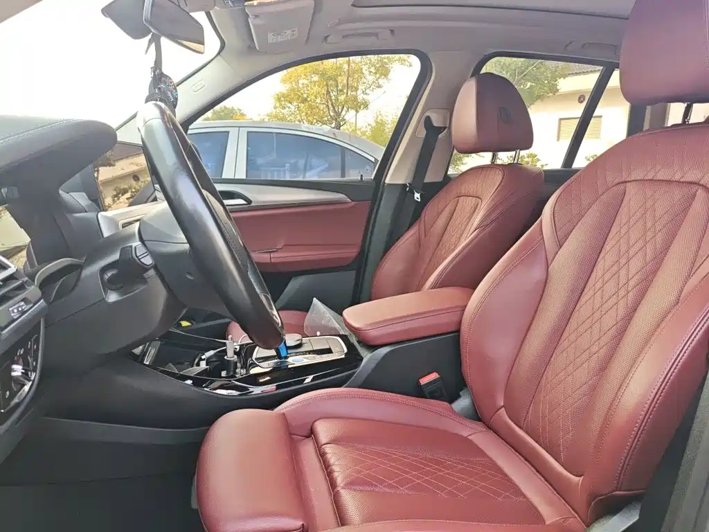 BMW iX3 — миниатюра 8
