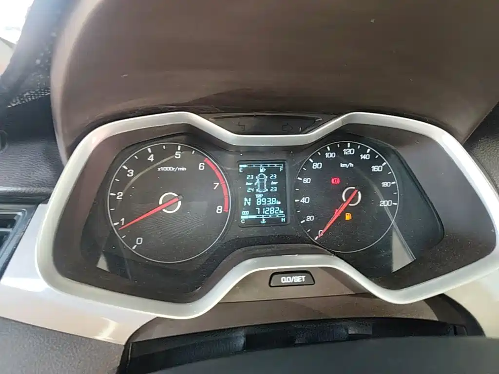 Baojun 310W — миниатюра 12