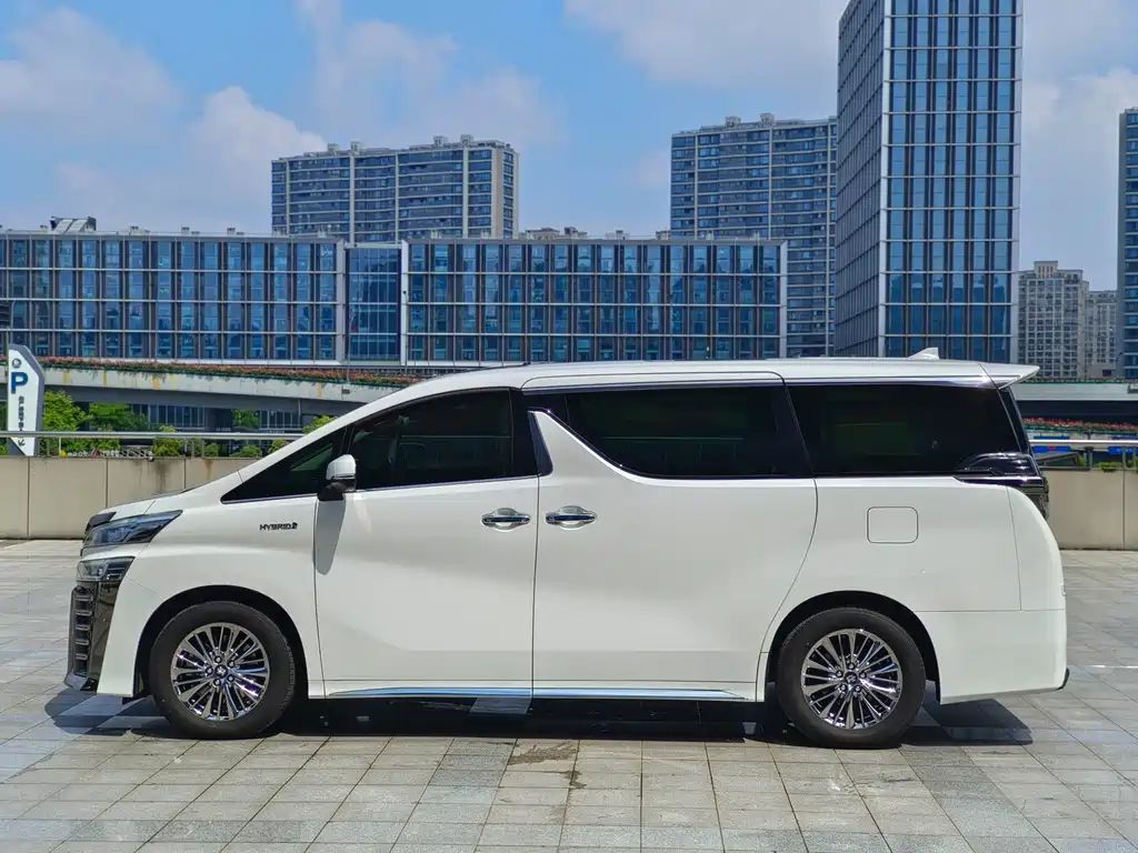 Toyota Vellfire 2023 2.5L HV
