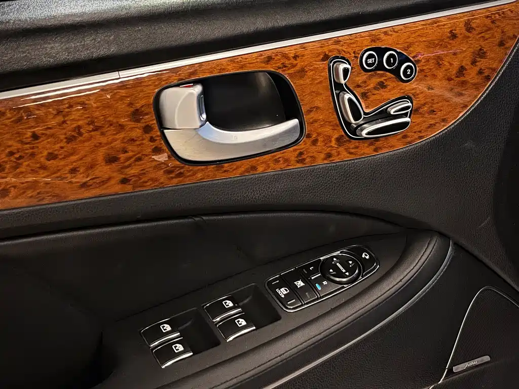 Hyundai Equus — миниатюра 26
